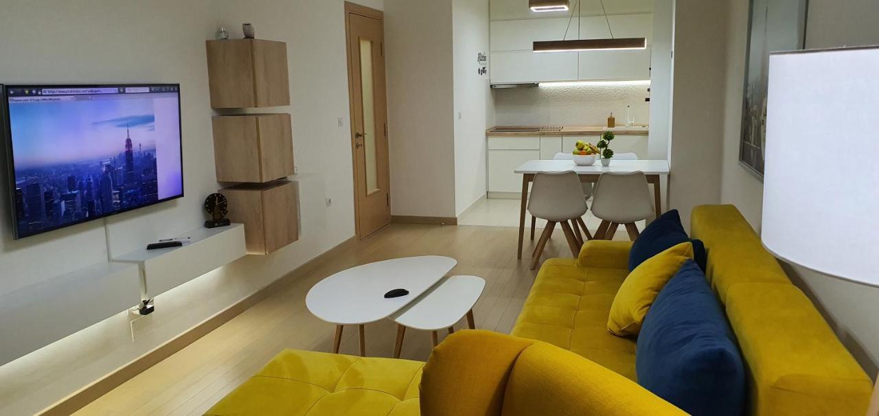 Lux Apartment Flatiron Skopje Exterior foto